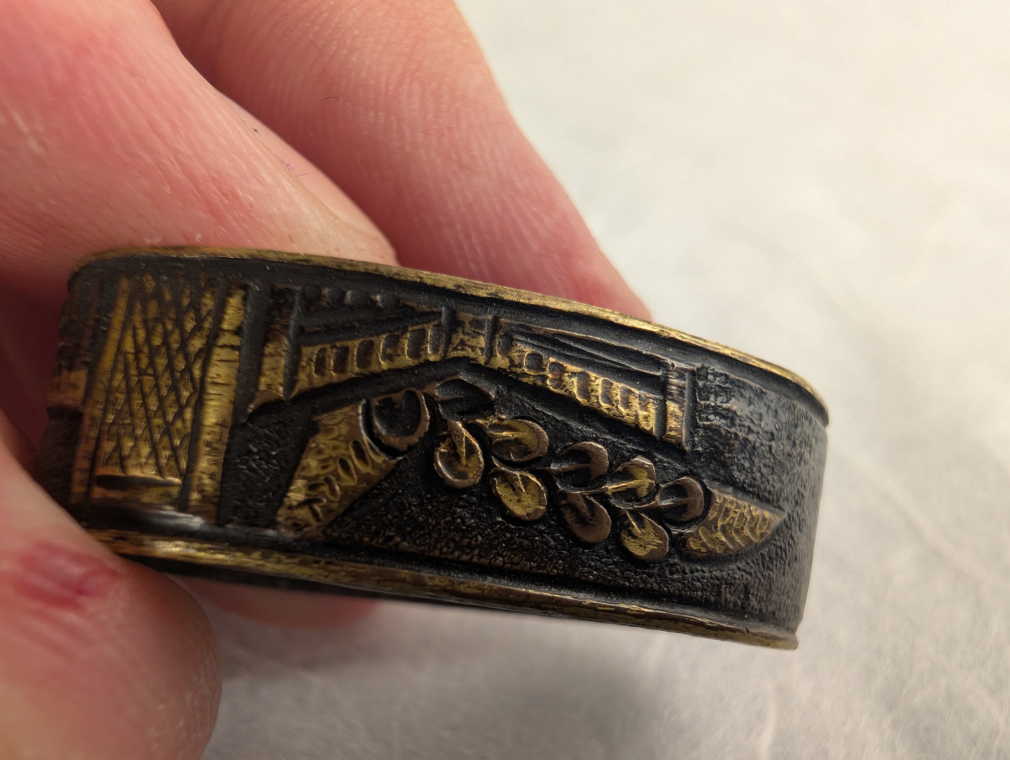 Fuchi with Bridge and Floral Motif - FU-020