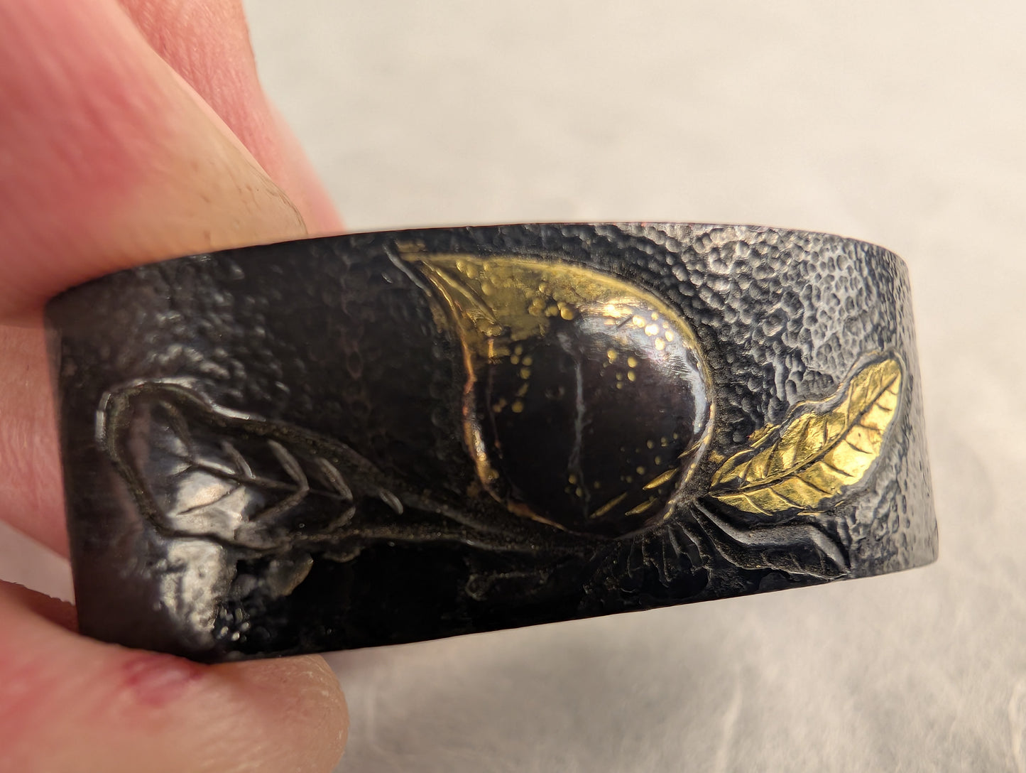 Shakudo Fuchi with Persimmon Motif - FU-021