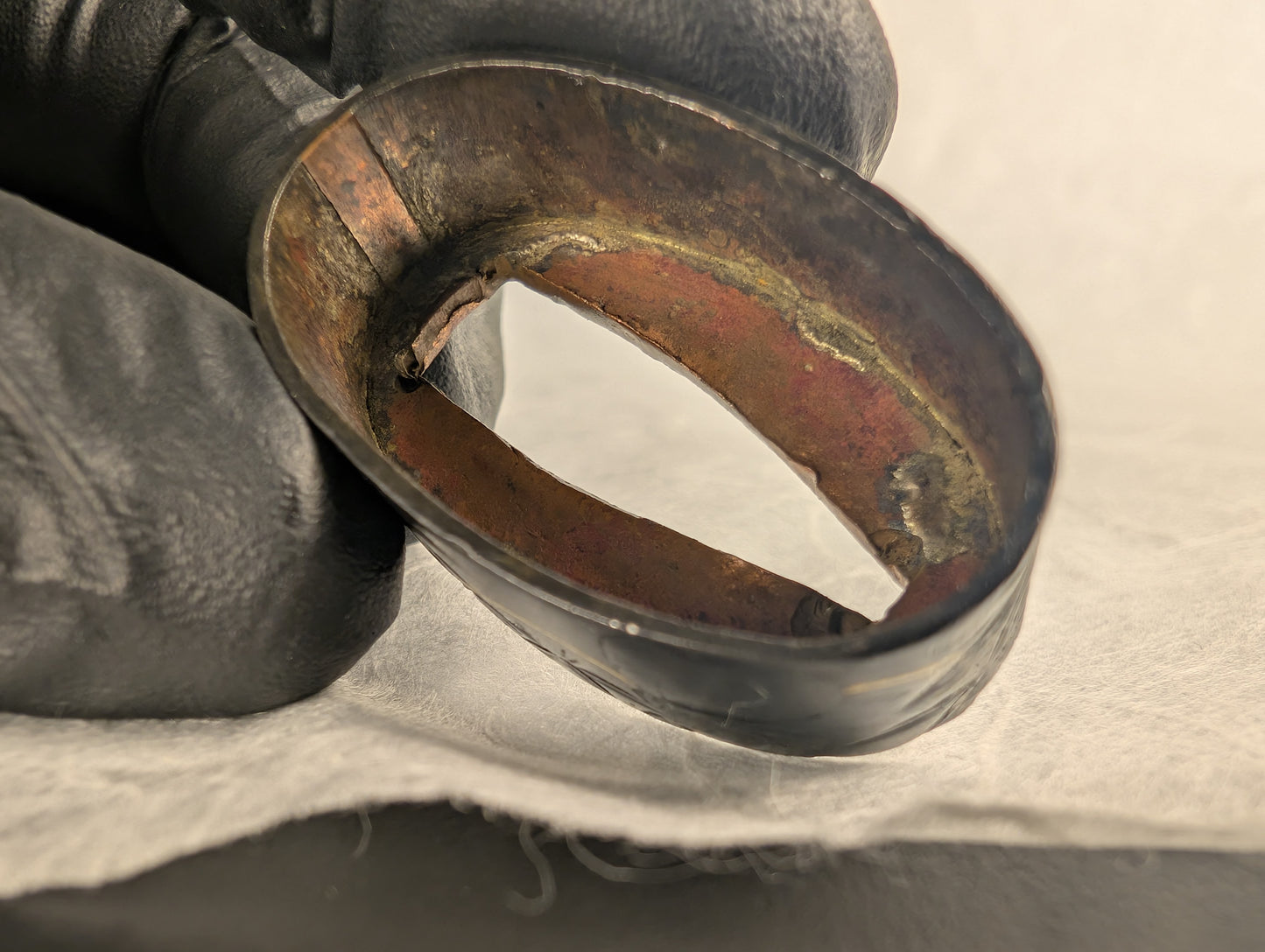 Shakudō Fuchi with Hemp Leaves and Gold Inlay - FU-034