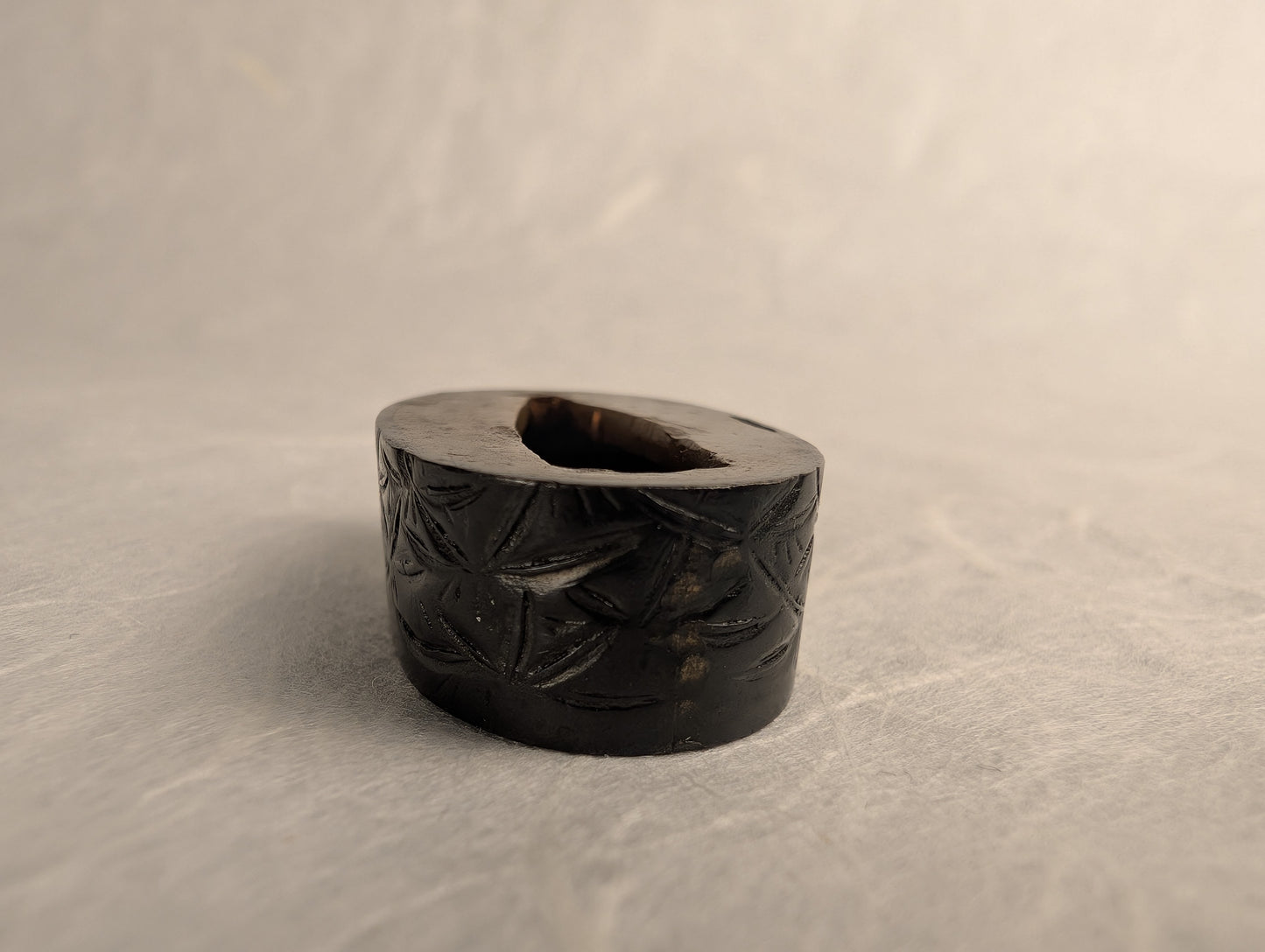 Shakudō Fuchi with Hemp Leaves and Gold Inlay - FU-034