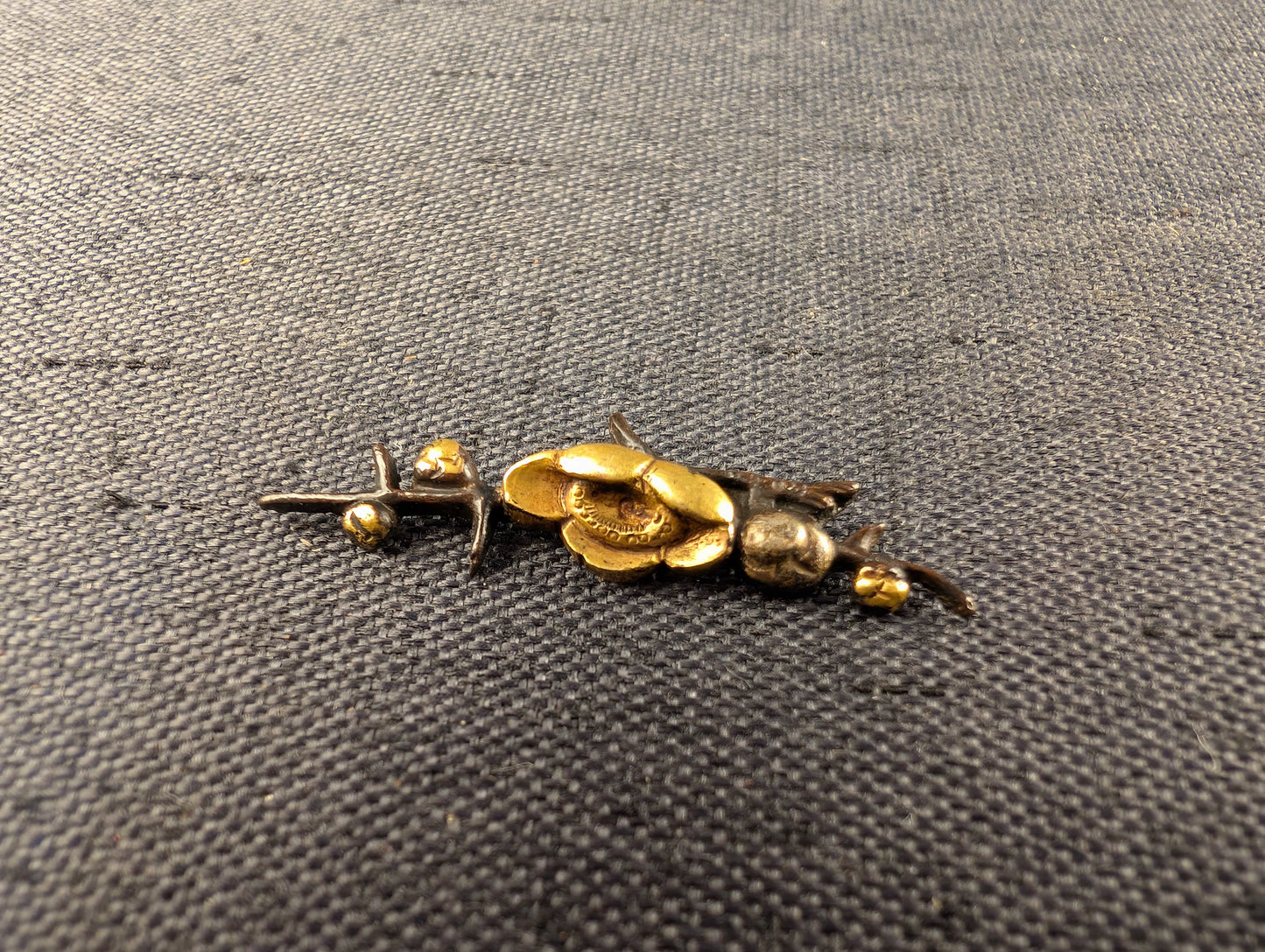 Single Iron Menuki With Camellia Blossom On Branch Motif – MS-034