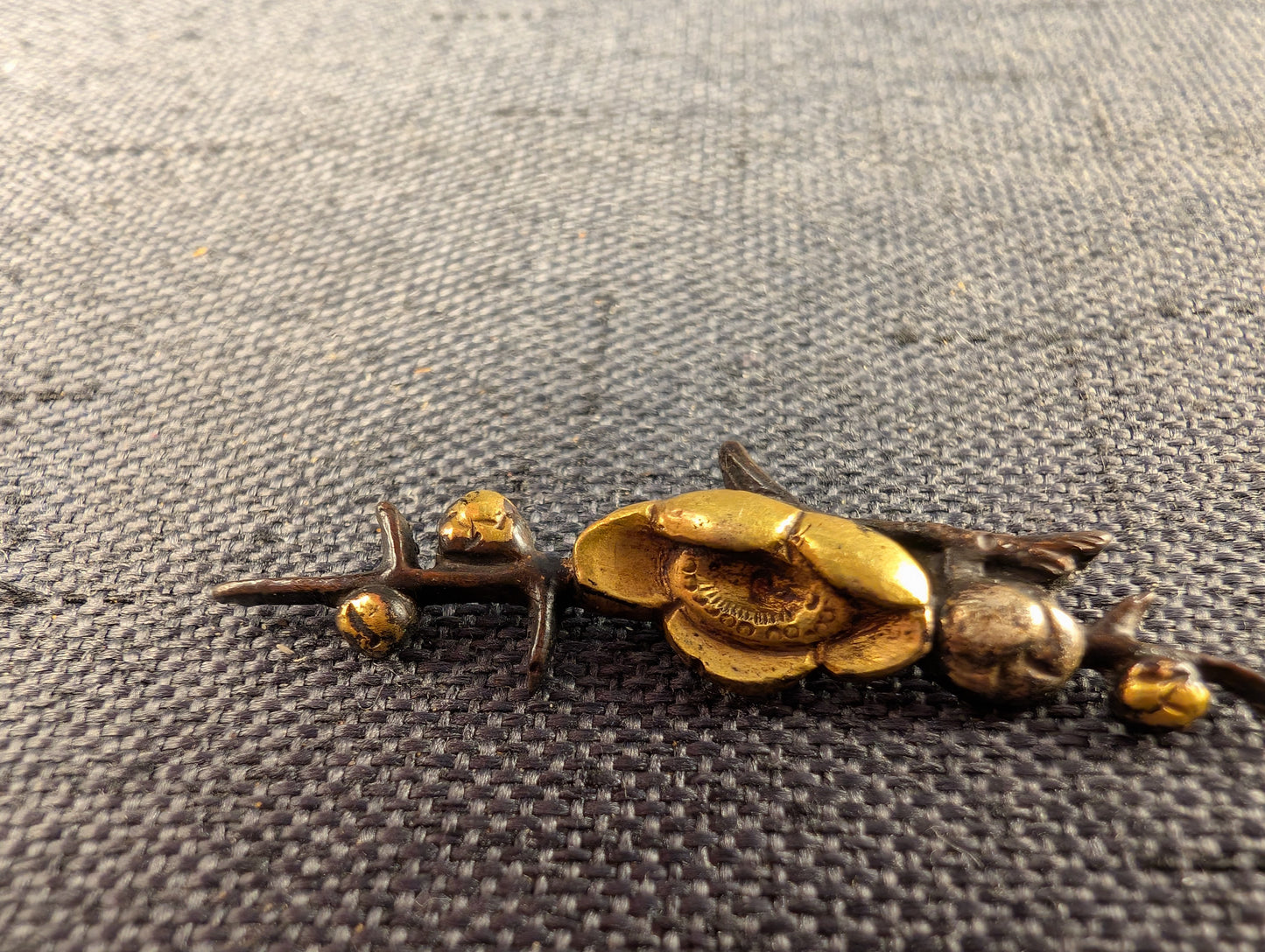 Single Iron Menuki With Camellia Blossom On Branch Motif – MS-034