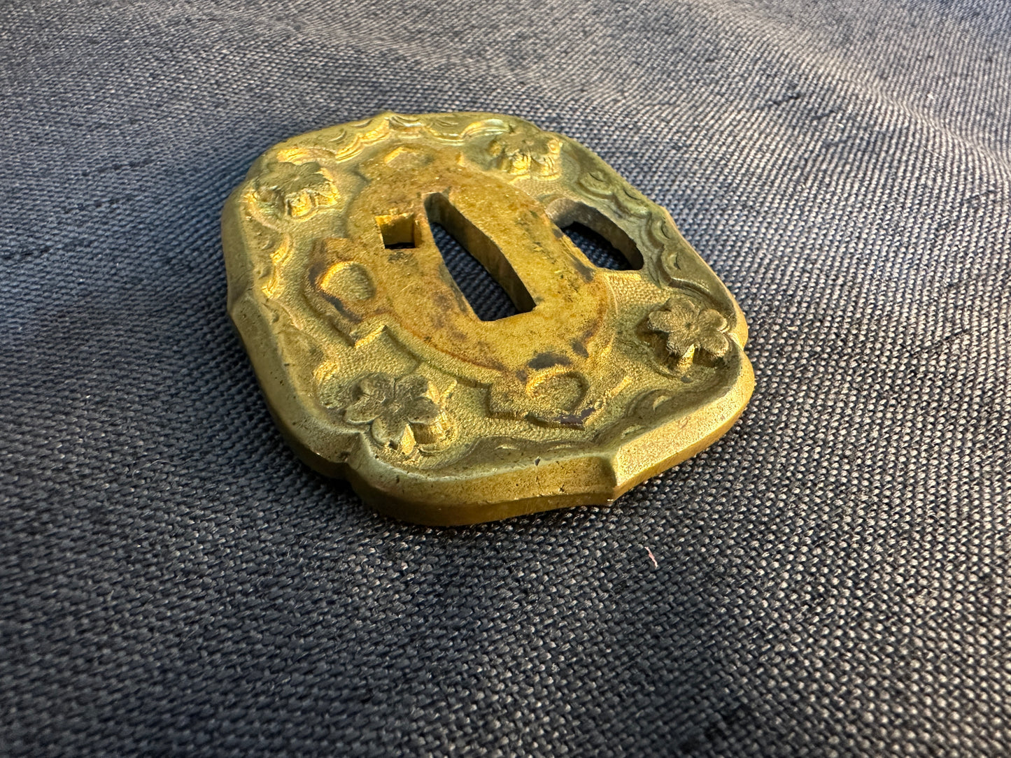 Gunto Koshirae with Cherry Blossom Motif – KS-001