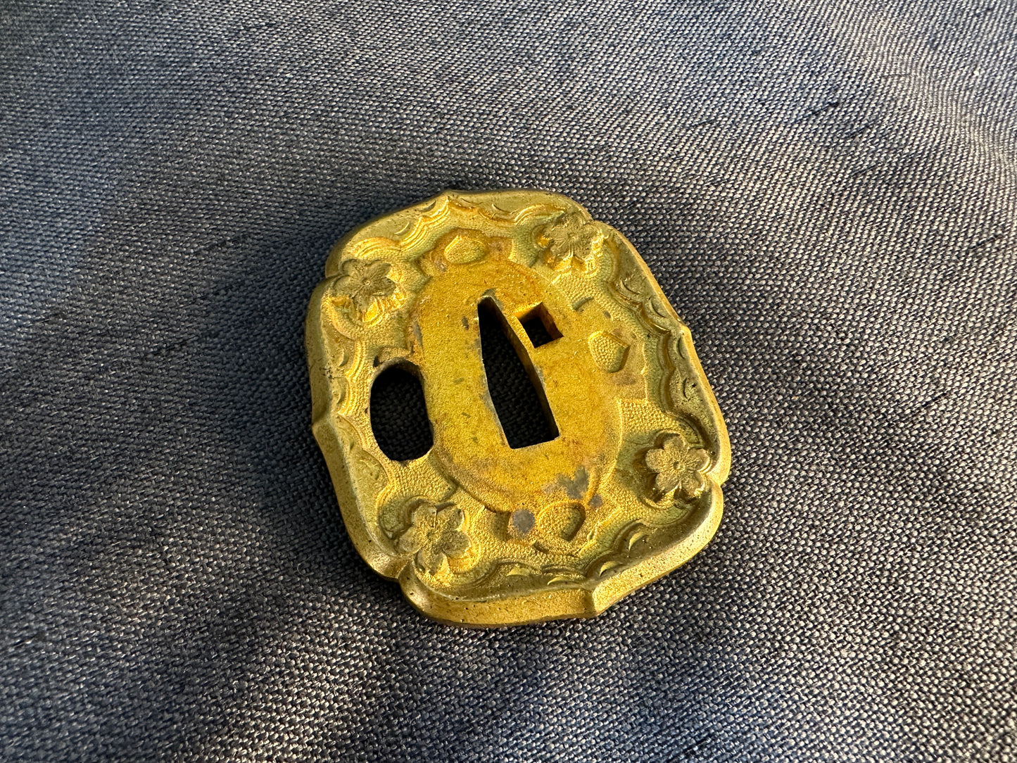 Gunto Koshirae with Cherry Blossom Motif – KS-001