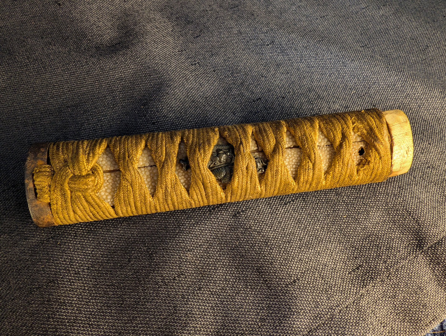 Wakizashi koshirae – Iron sunburst tsuba with Hare of Inaba and Fish Motif – KS-004