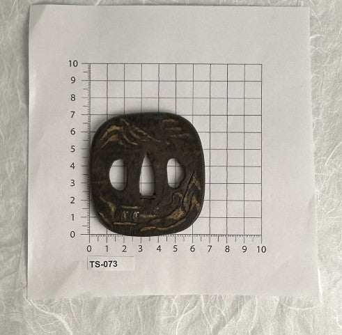 Iron Kaku-maru Tsuba with Inlaid Praying Figures in Nunome-gold Mountains– TS-073